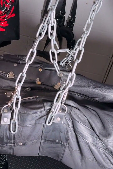 Suspended Verweigerung: Hängen schwach für zwei latexdoms