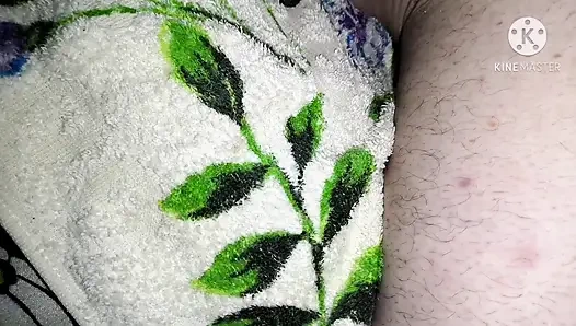 Женское доминирование. Двойной анальный фистинг. Дилдо и рука в заднице одновременно. Огромный батплаг