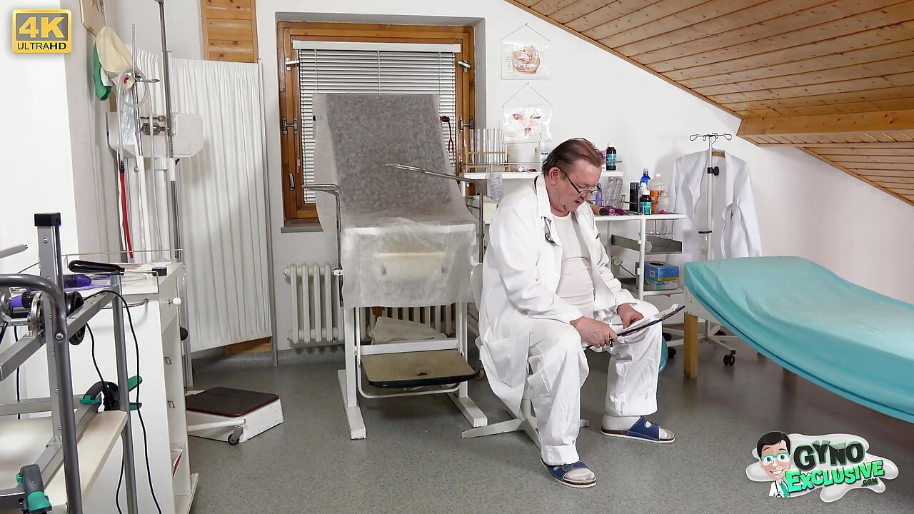 Η Nikki Riddle έφτασε σε δύο τεράστιους οργασμούς στη σειρά