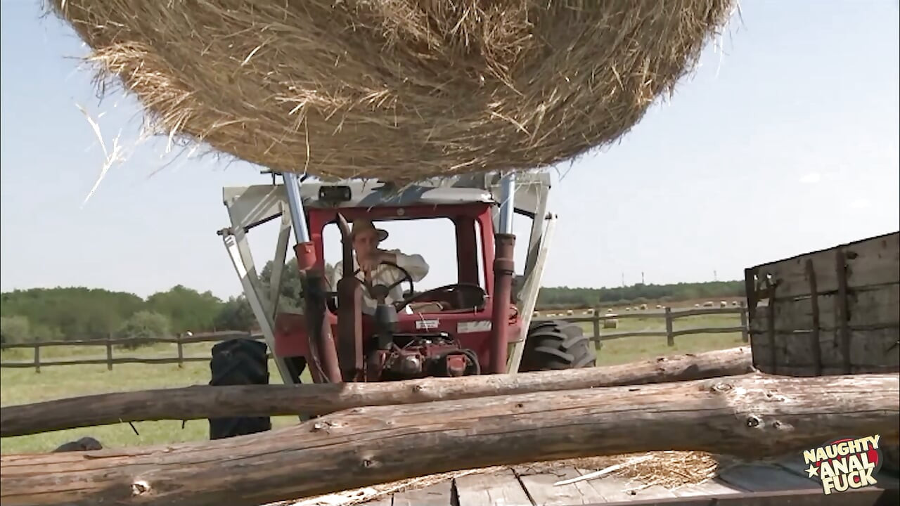 Sandra Romain wants to learn the anal craft of riding a cock in the outdoors