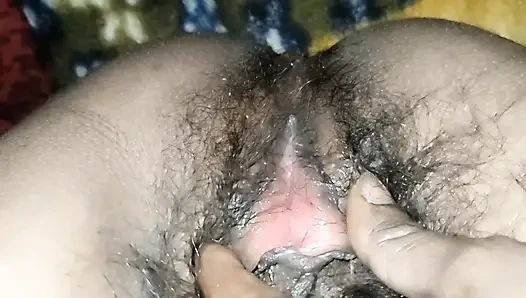 Bhabhi devar ko raat mein bulakar usse chudai