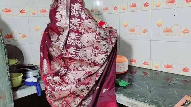 Karawa chauth ke din bhabhi ko devar ne bola bhabhi ap Aaj bahut khubsurat dikh rahi ho kya ap chut(Hindi Audio)