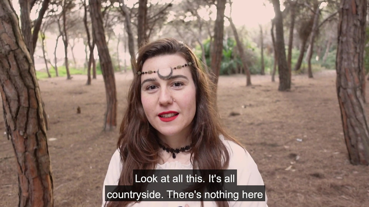 维京人试图勾引一个女同性恋农民