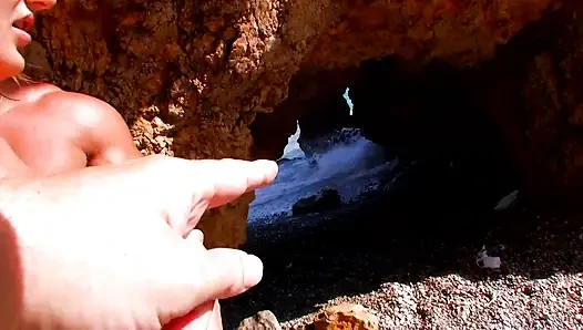 Doing my first porn outdoors, my pussy is so wet