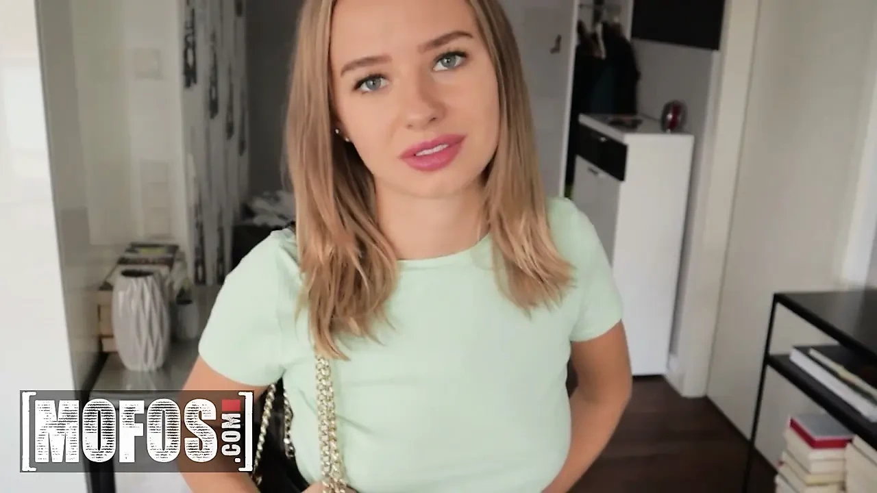 MOFOS - Sexy Cumin4D Gives Her Man The Ultimatum Of Anal Sex With Her Or Going Out With His Friends
