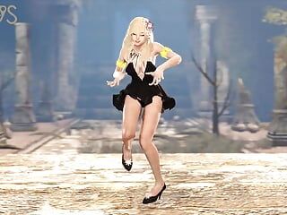 Une jeune blonde sexy danse pour toi