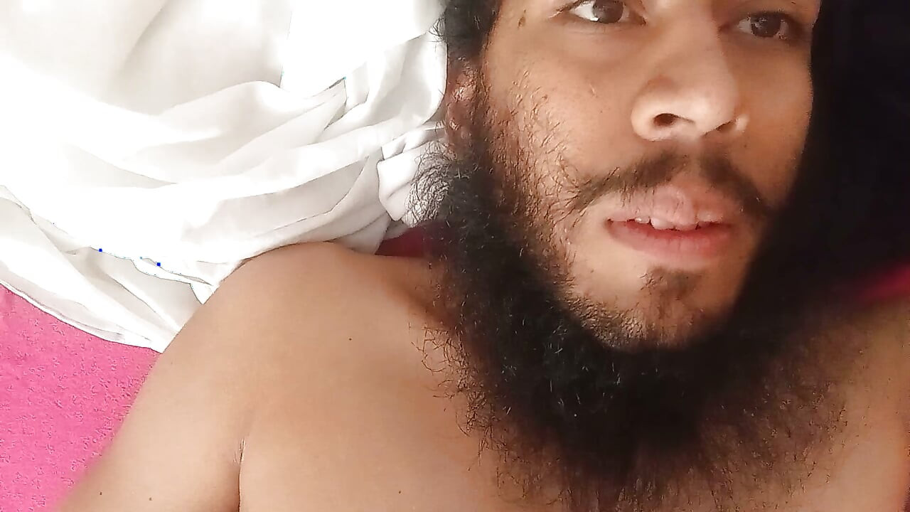 Víctor Rojas masturbates and ejaculates in his room