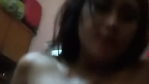 Istri Tetangga Memang Jago Goyang