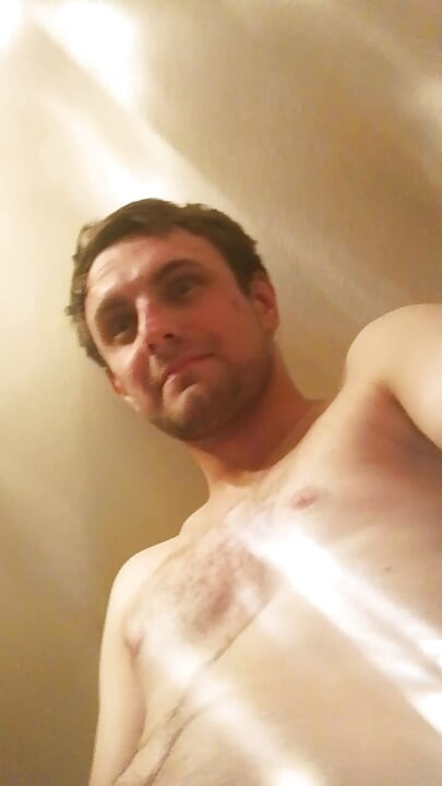 Young man wants to suck cock and fuck my asshole hard