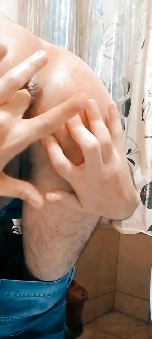 😈I Insert My Finger Deep Into My Asshole