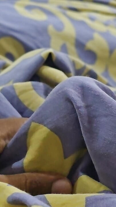 Masterbution kontol seksi saat mencari wanita dari Kozhikode, Kerala