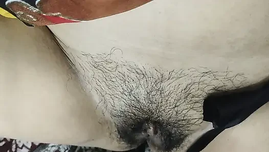 Sexy indian hot lady chut may ungli dal kar chut ka pani nikala