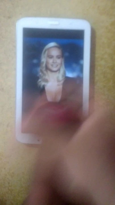 Second Brie Larson cumtribute