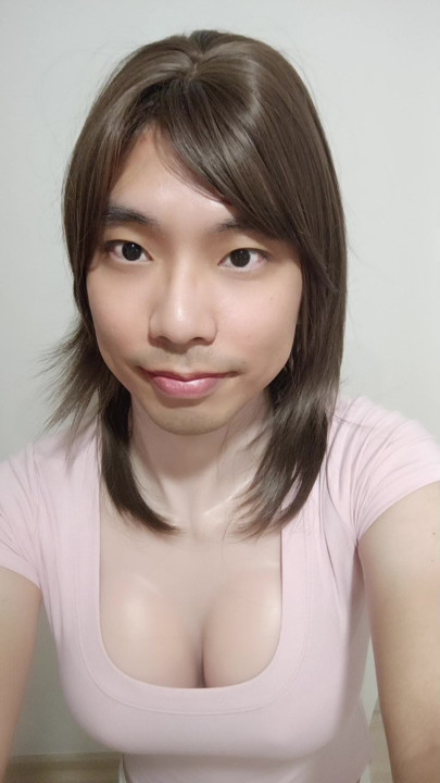 Thai ladyboy show her cute face