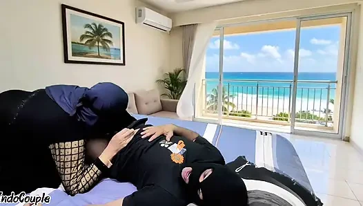 Bokep Indo Janda Sange Minta Dientot Kurir Paket mantab cewe nya