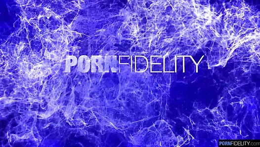 Cherry kiss si cewek cantik serbia lagi asik jilat pantat