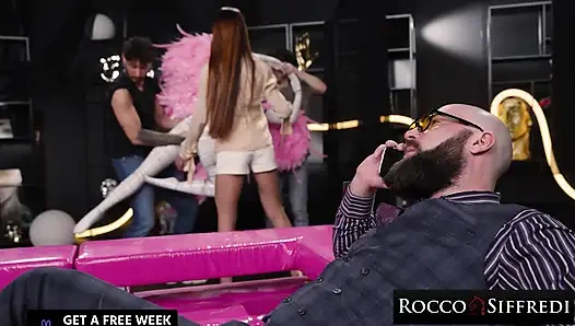 Rocco siffredi - cewek seksi dientot anal sama bosnya yang besar