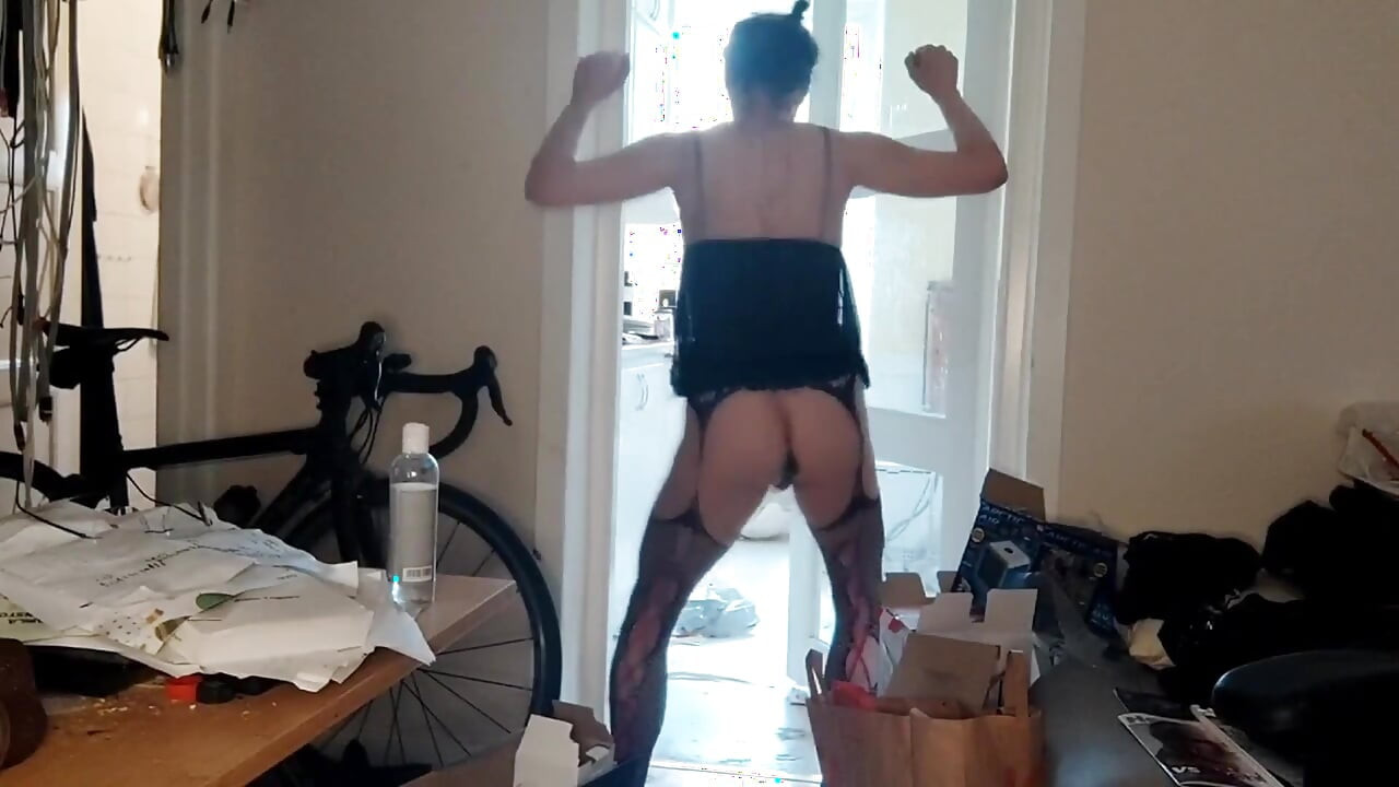 Amateurboys Ass Shaking Compilation