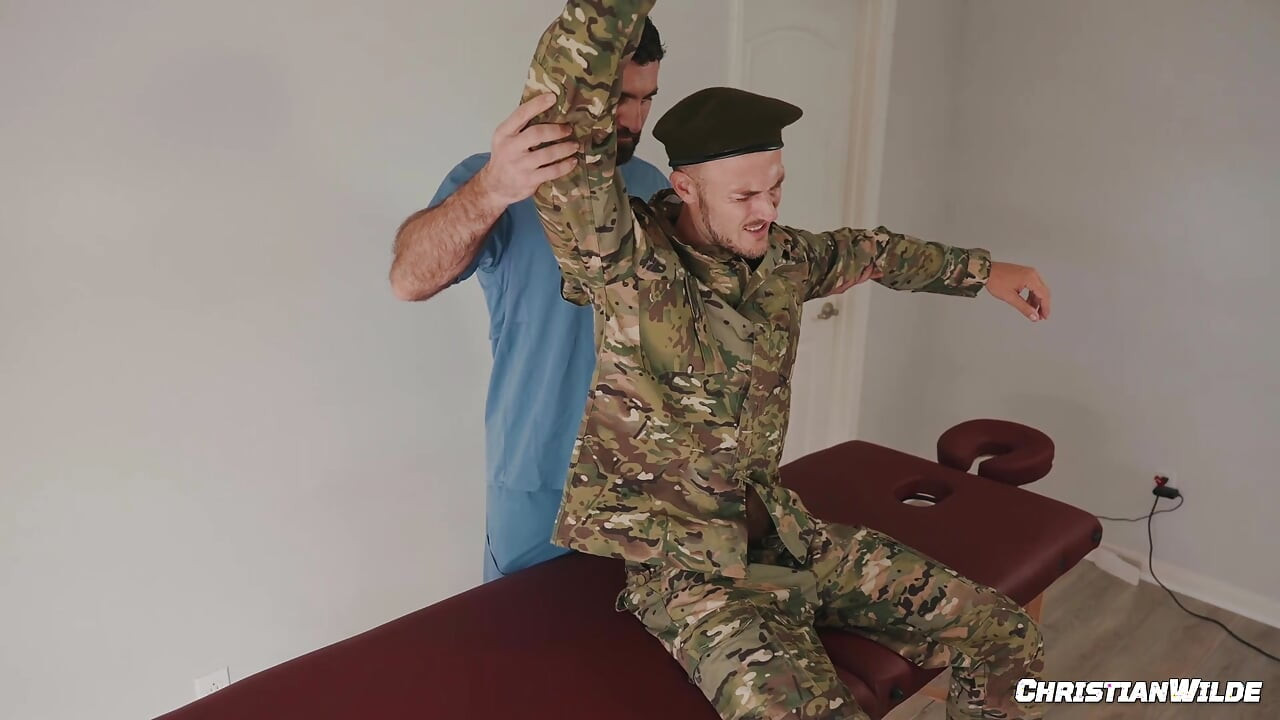 ChristianWilde Christian Wilde And Fitcamguy Soldier Need A Relaxing Massage And Release