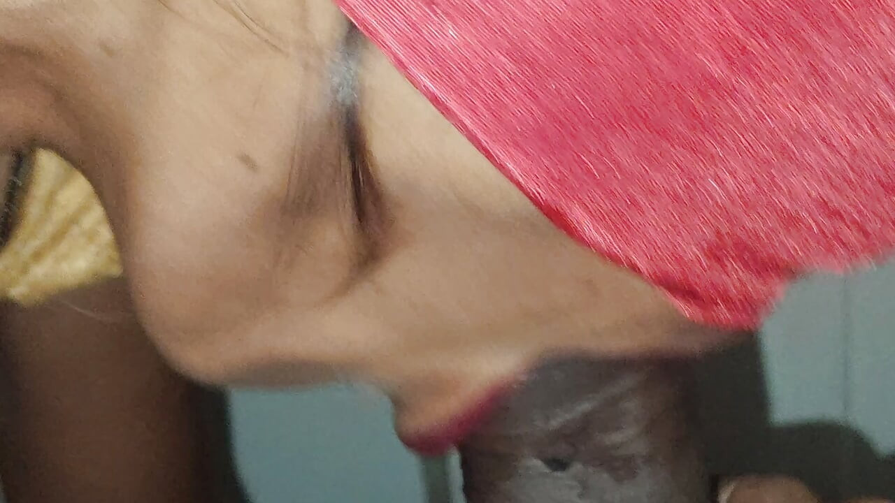 My stepmom com to face cream for me  mujhe to maja aaya hai