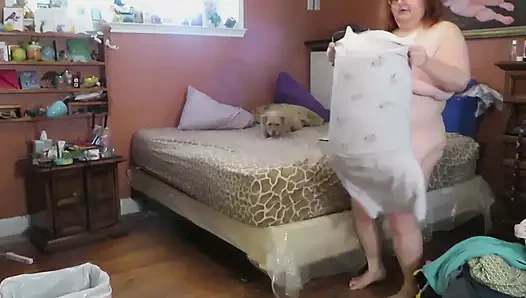 Make my bed topless then nude