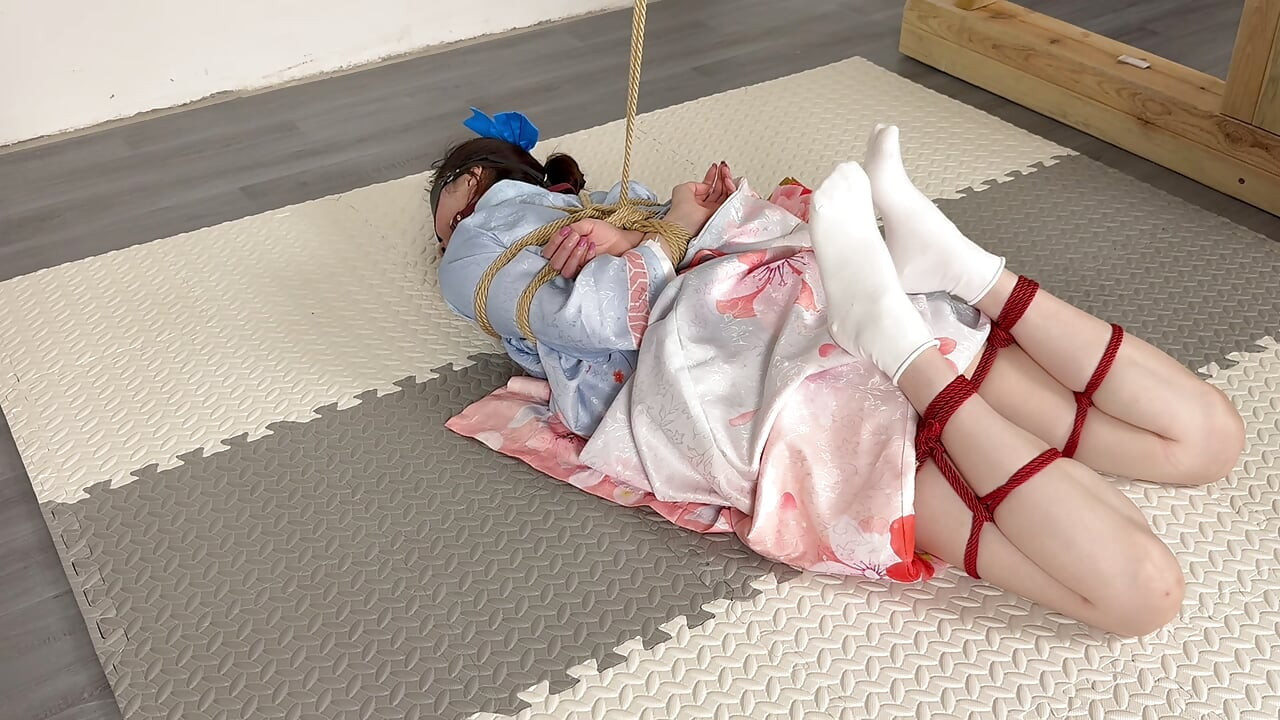 The Climax Version of Wearing a Kimono on a Sunny Day