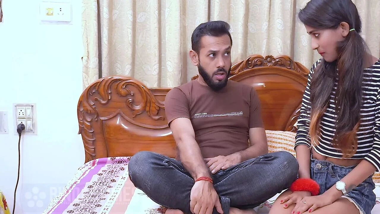 इंडियन  स्कूल  गर्ल  सेदूसस  हेर  ट्यूशन  टीचर  तू फ़क  हेर  एंड  क्रीमपीए ( हिंदी  ऑडियो  )