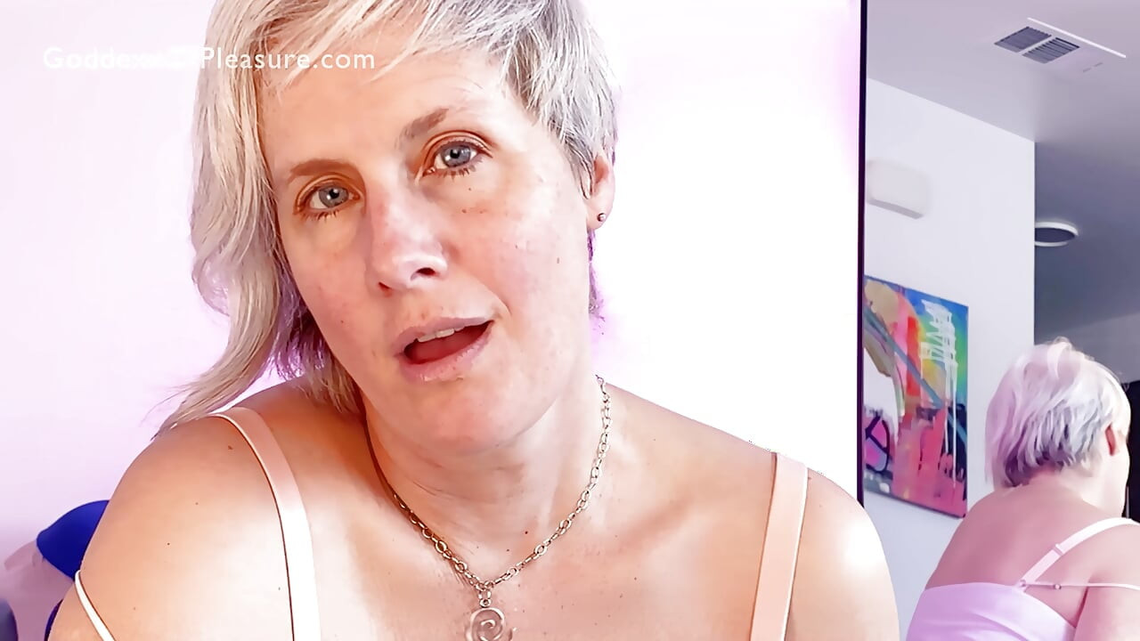 Helping Mommy Pick Out The Best Bra While She Tells Me How To Touch Myself & Cum JOI CEI