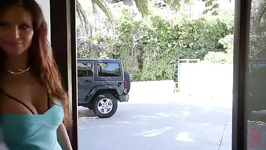 Üvey anne ve genç sürtük anal boyun eğmede eğitimli