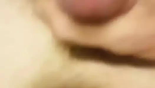 Ateşli genç yarak boşalıyor