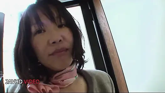 Kiyoe majima si wanita dewasa lagi asik muasin memeknya pakai vibrator di area kemaluannya