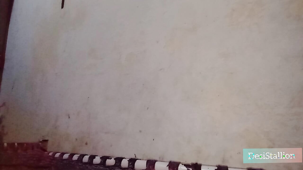 Jutarnje iznenađenje - Probudio se napaljen i pojebao mi guzicu bananom 🍌
