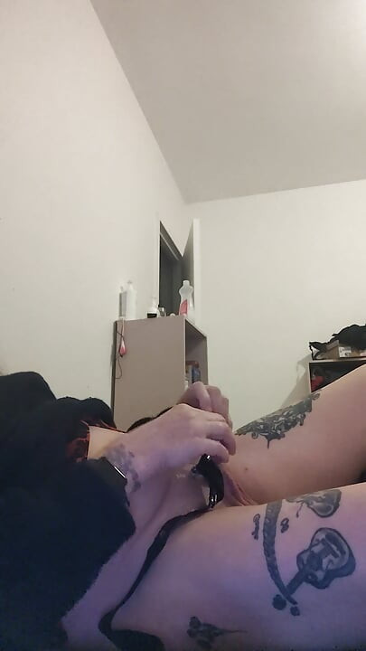 Zaključavam kurac svoje patetične platke