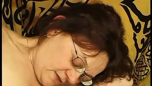 Spex granny wearing stockings gets fucked and facialized