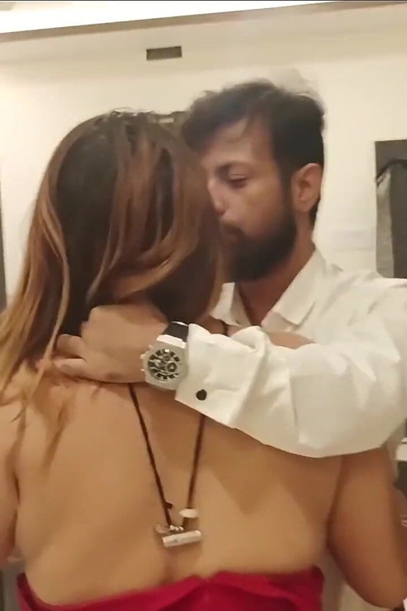 Officer Enjoying with Chubby Lady Staff