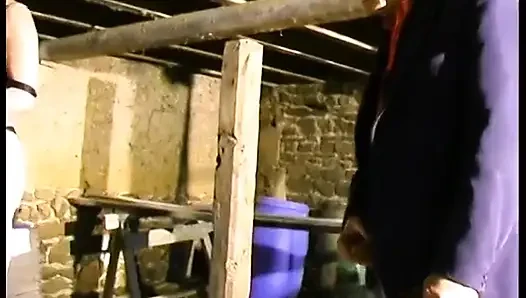 Двух лесбиянок трахают два извращенца.