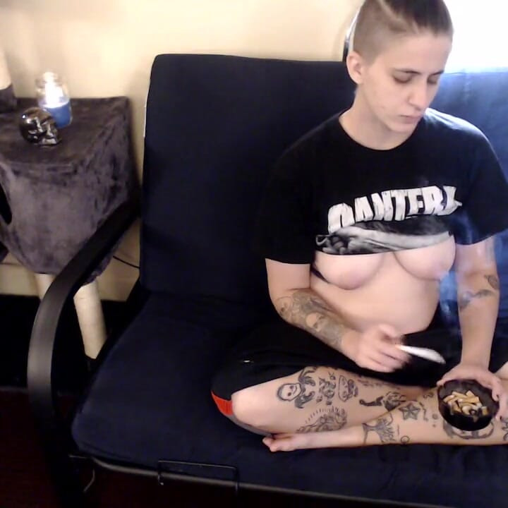 دخن حتى لا أستطيع تحمله