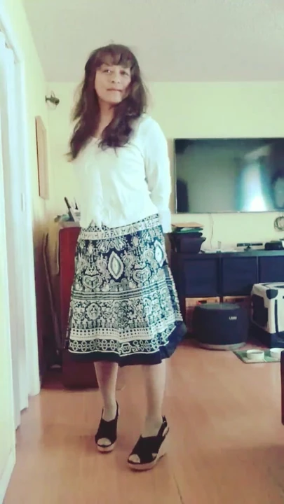 Classy & Elegant Crossdresser
