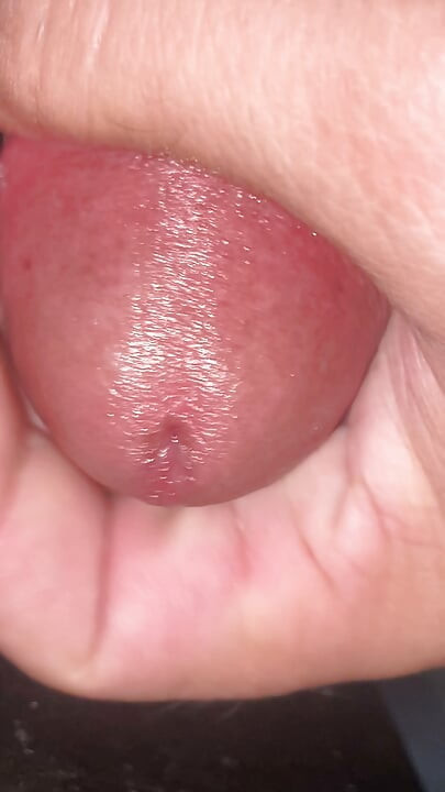 I'm in Tolest and I'm getting harder and harder, it's having a seizure