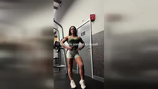 Teen enthüllt muschi auf Insta Live
