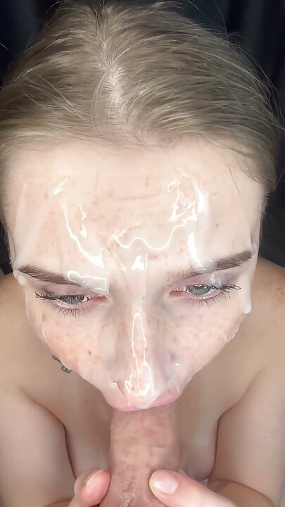 أنا مغطاة، أمص زبك وألعب بكسي