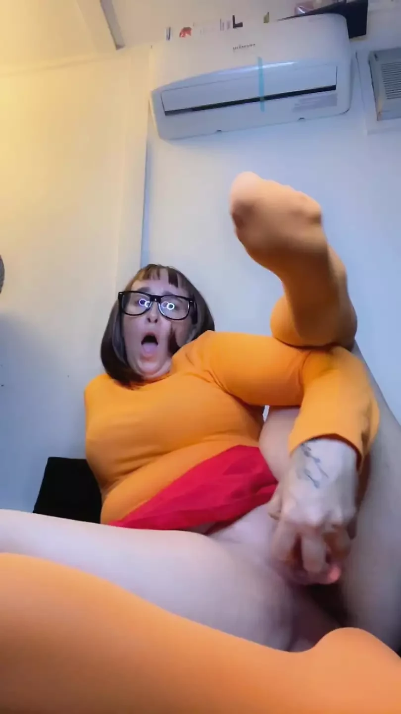 Velma’s FAT CREAMY PUSSY Fantasizes About Fred  – PAWG Velma