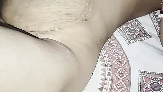 Mujhe mota lund chahiye koi hai jo mujhe kala or lumba