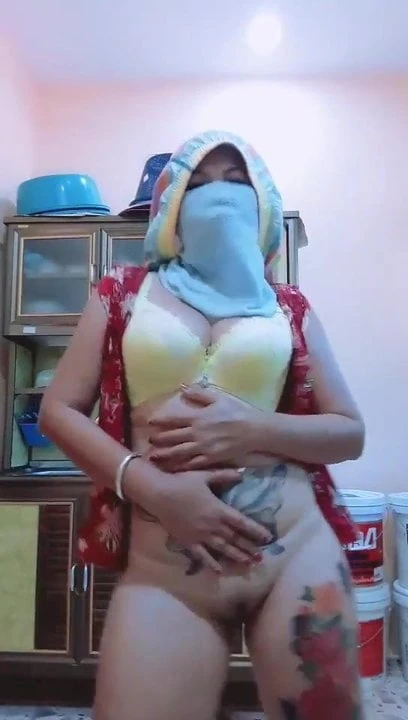 Pili 1 sahabat istri ku