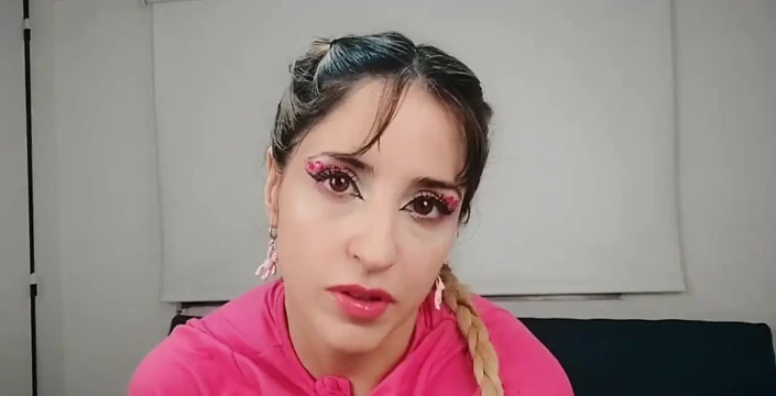 Hi Baby! I Leave You a Video I Made Waiting for My Neighbor Who Came to Visit Me!