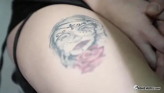 Elena Vega - sahne arkası kostümlü sanal gerçeklik videosu