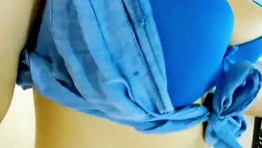 Godaan g-string yang menggoda: tonton video sexydea si cewek yang memikat