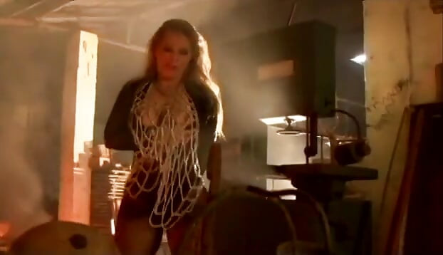Beutiful girl takes big dick in dirty garage