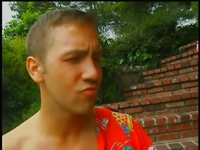 Fit younger dude strips and gets drilled by sugar pop