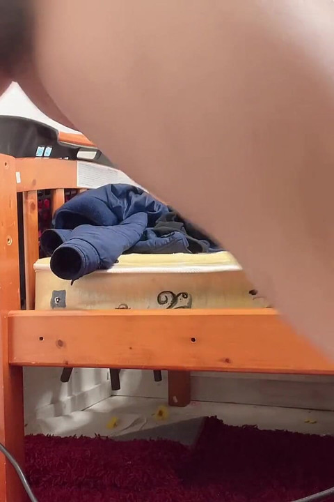 Pee Sexy in Wet Mess Pussy Petite Asian